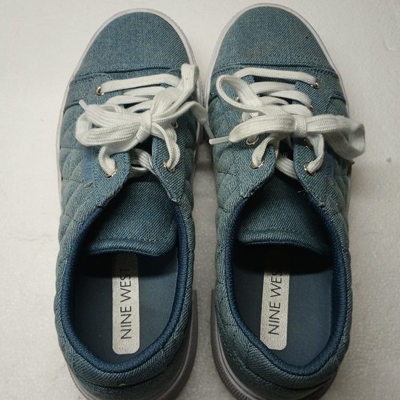 NINE WEST Women's Hola Sneakers Light Denim Blue Quilted Size 8.5 - Picture 8 of 11